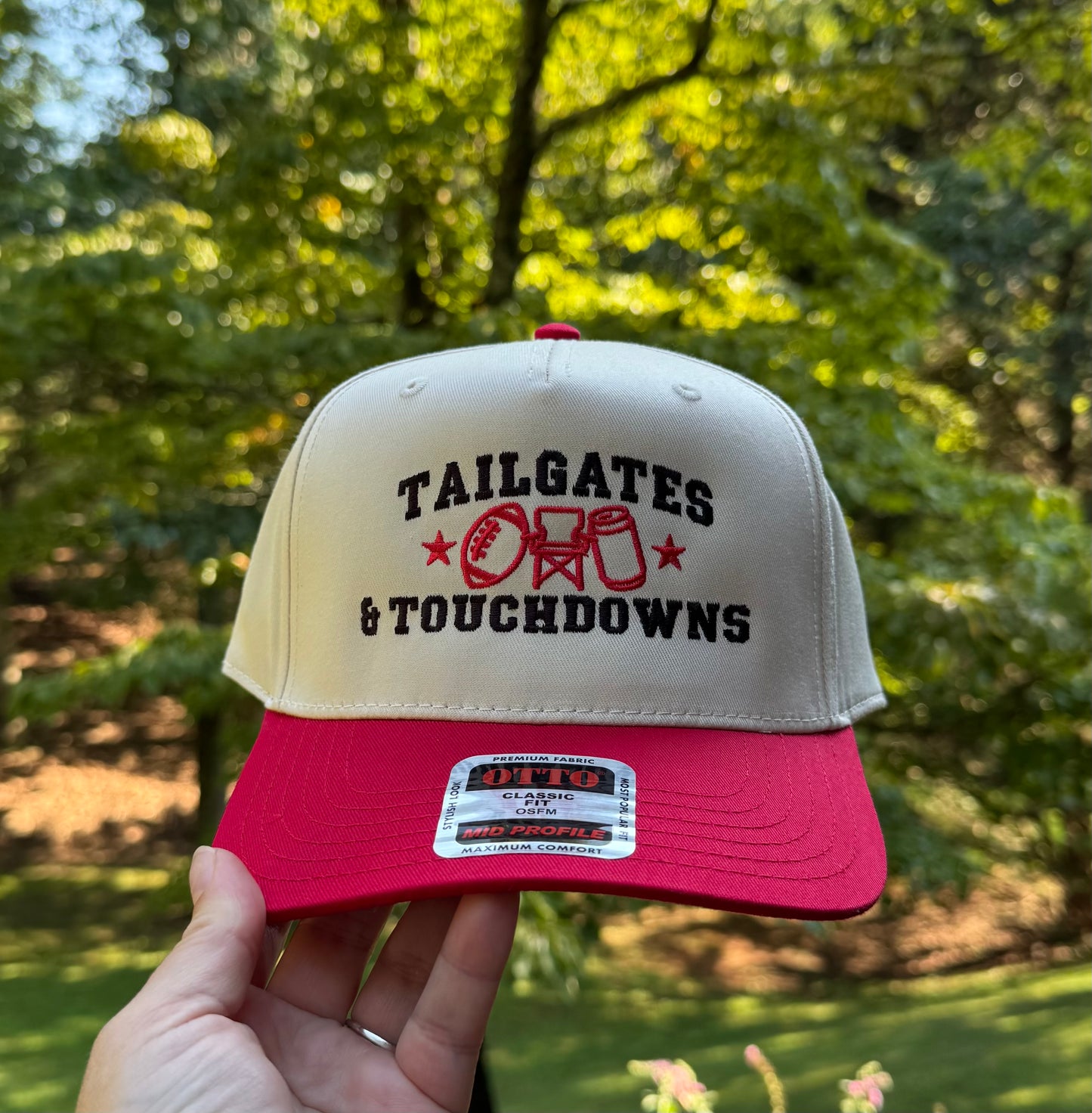 TAILGATES AND TOUCHDOWNS